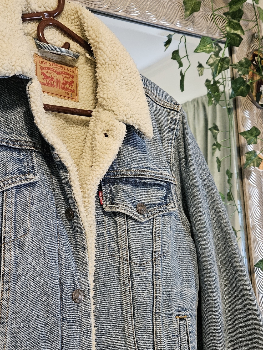 Levi's Sherpa-Lined Denim Jacket in Light Blue - Picture 5 of 5